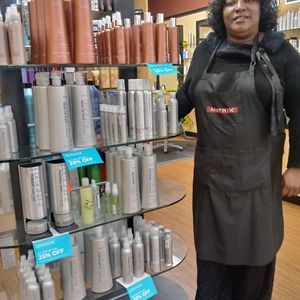 Meet your Posher, Paula